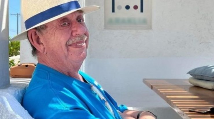 Ηλίας Μαμαλάκης: Εξιτήριο από το νοσοκομείο - Όσα είπε η σύζυγός του για την κατάσταση υγείας του