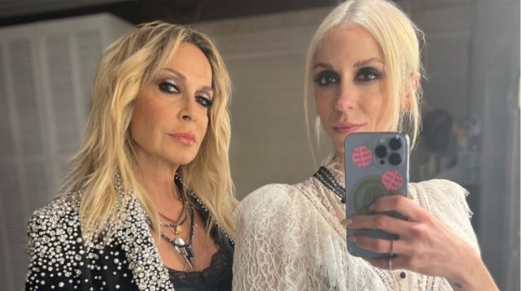 Βίσση - Καρβέλα: Φόρεσαν το μαύρο τους μπικίνι και απόλαυσαν την ηλιοθεραπεία τους [εικόνες]