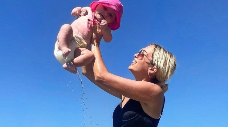 Σόφη Χρυσάνθου: Η κορούλα της έκανε την πρώτη της υποβρύχια βουτιά [βίντεο]