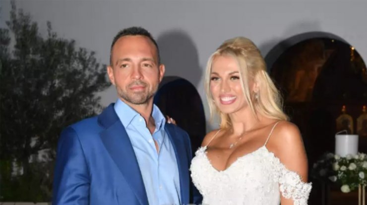 Κωνσταντίνα Σπυροπούλου - Βασίλης Σταθοκωστόπουλος: Βάφτισαν τον γιο τους - Οι πρώτες εικόνες