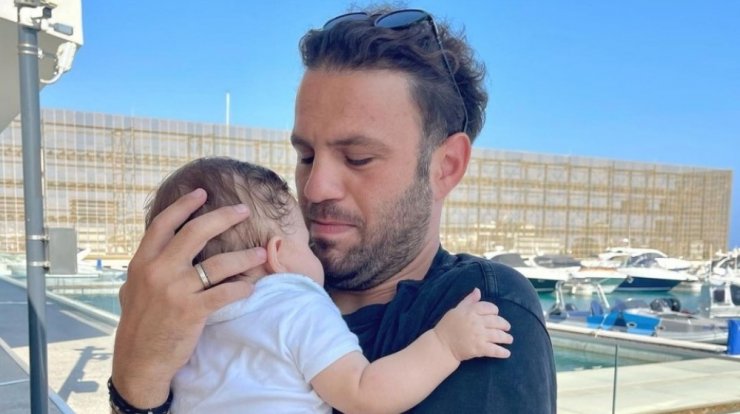 Hovig: Τα πρωινά παιχνίδια με τον γιο του, Άρη - Γρηγόρη [εικόνα]