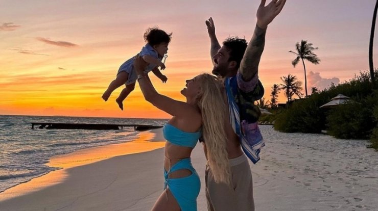 Tούνη - Αλεξάνδρου: Μάθαμε πότε θα γίνει η βάφτιση του γιου τους