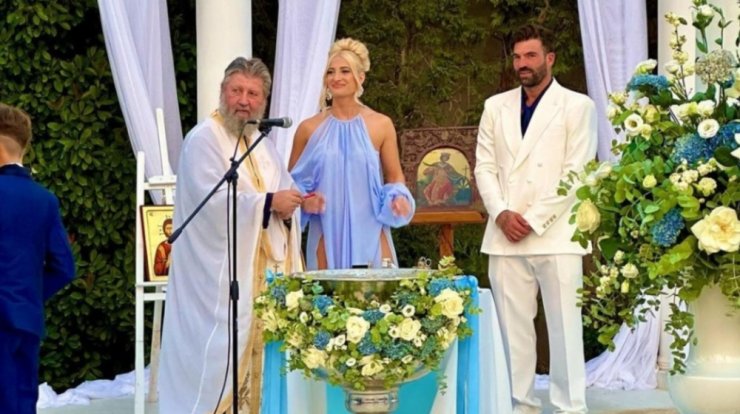 Ιωάννα Τούνη για τη βάφτιση του γιου της, Πάρη: "Tο έζησα μπουζούκια" [βίντεο]