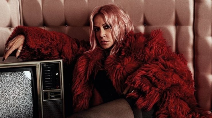 Άννα Βίσση: Αποθεώθηκε στο Ηρώδειο - Το φιλί στο στόμα με τον Καρβέλα [εικόνες]