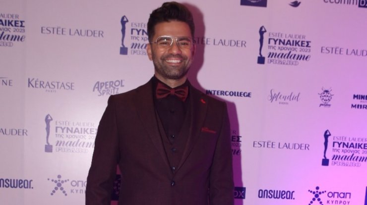 Θοδωρής Μαραντίνης: Η κοπέλα που τον συνοδεύει πάντα στην Κύπρο [βίντεο]