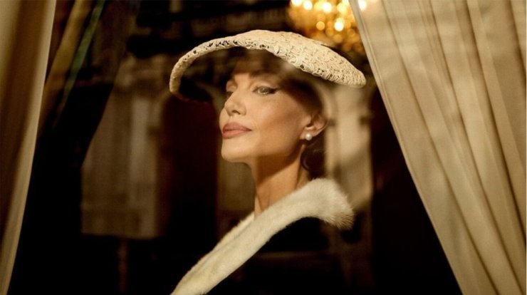 Angelina Jolie: Αυτή ήταν η σουίτα που έμενε στην Ελλάδα και το custom made πιάτο που της έφτιαξαν