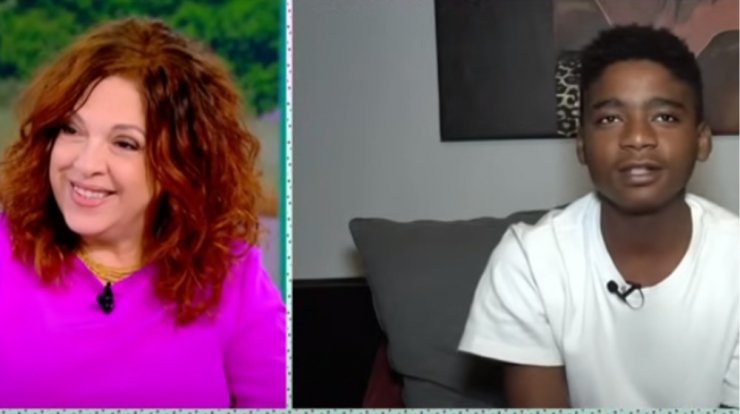 Έλενη Ράντου: Η έκπληξη από το βαφτιστήρι της on camera [βίντεο]