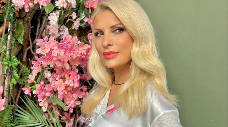 Γενέθλια για την Ελένη Μενεγάκη στην Άνδρο - Όλες οι πληροφορίες 