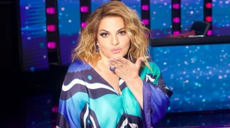 Βίκυ Σταυροπούλου: "Όσο δεν παίρνω χάπια, δεν έχω θέματα υγείας, δεν με απασχολούν τα κιλά μου"