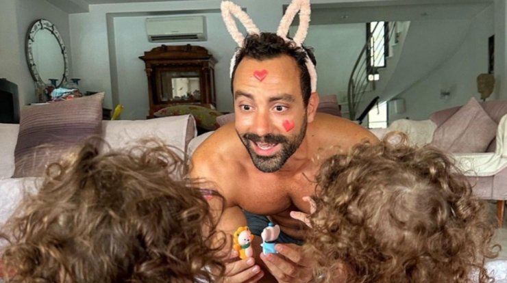 Σάκης Τανιμανίδης: Μας παρουσιάζει τον σωστό τρόπο για να ξεκινήσει η μέρα του [εικόνα]