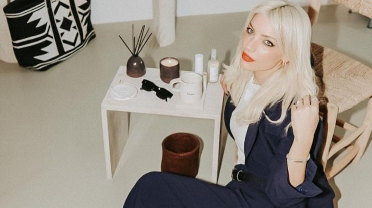 Άντρη Καραντώνη: Γιόρτασε τα γενέθλια του πατέρα και του πεθερού της μαζί [εικόνα & βίντεο] 