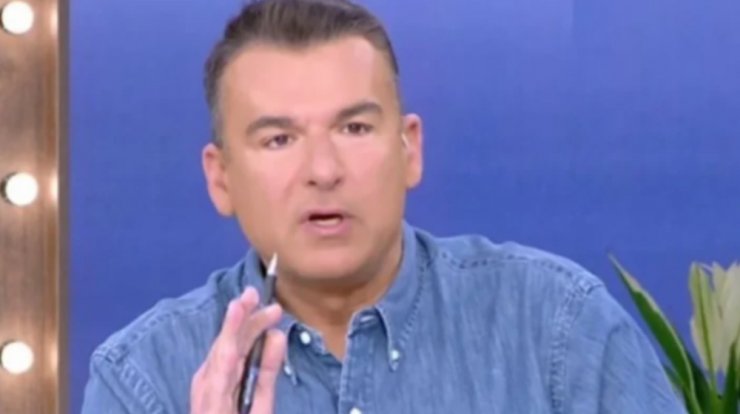 Γιώργος Λιάγκας: Επεισόδιο με οπαδούς έξω από γήπεδο -"Άρχισαν να με βρίζουν, με πλησίασαν απειλητικά"