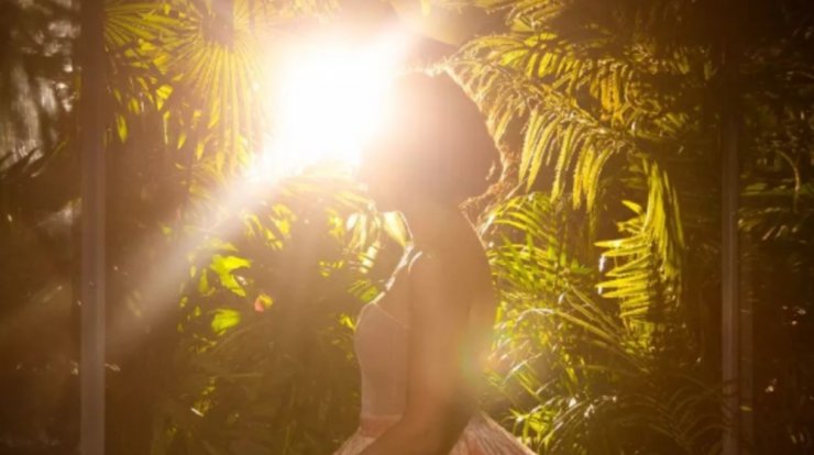 Γνωστή Κύπρια ηθοποιός αποκάλυψε on camera τον θάνατο του πατέρα της [βίντεο]