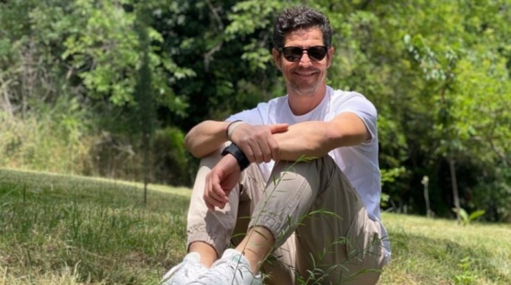 Απόστολος Ρουβάς: Δημοσίευσε την πρώτη εικόνα του 2.5 μηνών γιου του 