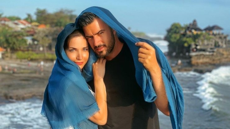 Τσιμιτσέλης - Γερονικολού: Τα τρυφερά ενσταντανέ στο ασανσέρ [εικόνες]