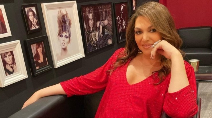 Kαίτη Γαρμπή: Μετά την Adele συγκρίνεται και με την Angelina Jolie στο instagram [εικόνα]