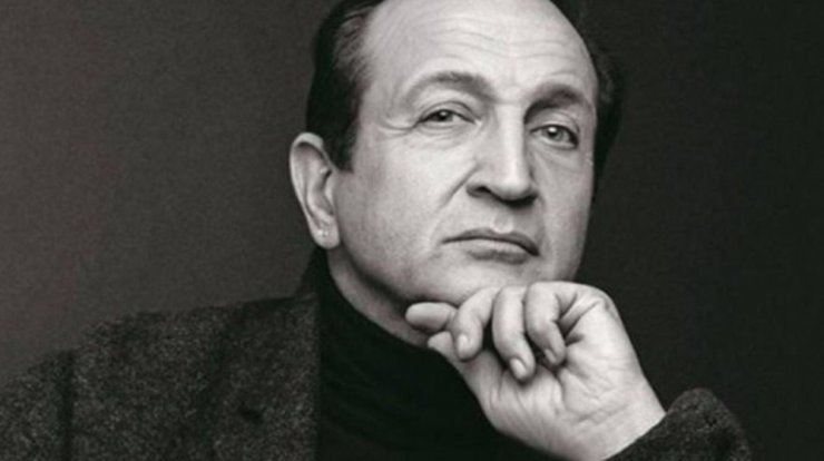 Σπύρος Μπιμπίλας: Κινείται νομικά εναντίον του εκκλησιαστική ιστοσελίδα για προσβολή της Παναγίας