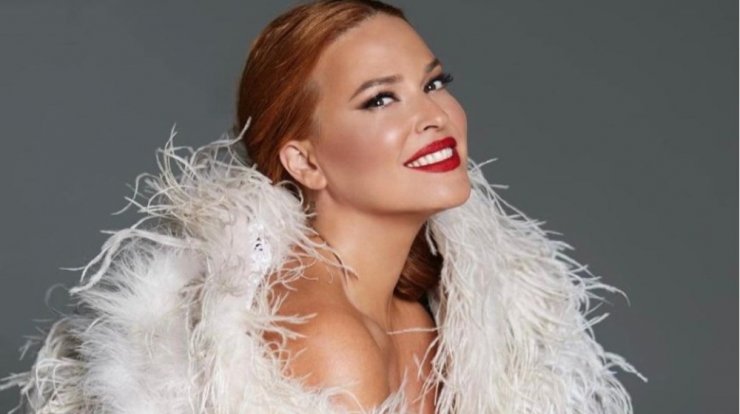 Η Σίσσυ Χρηστίδου στην πρώτη φωτογραφία με την βαφτιστήρα της, Ada