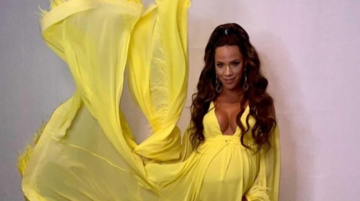 Κατερίνα Στικούδη: "Την περίοδο της εγκυμοσύνης μου έλεγαν "ντροπή σου που μεγάλωσες το στήθος σου" [βίντεο]