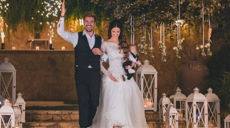 Γενέθλια για τον Άκη Πετρετζίκη: Η τούρτα που ανέλαβαν να του φτιάξουν η σύζυγος και ο γιος του [εικόνες]