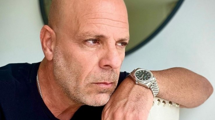 Σοκάρει ο Bruce Willis: Διαγνώστηκε με αφασία 