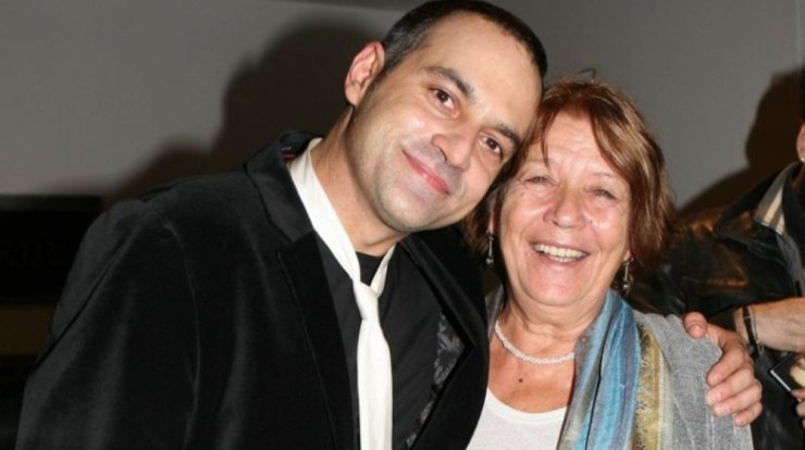 Κρατερός Κατσούλης: "Έφυγε" από τη ζωή η μητέρα του - Η δημοσίευση που έκανε και συγκινεί