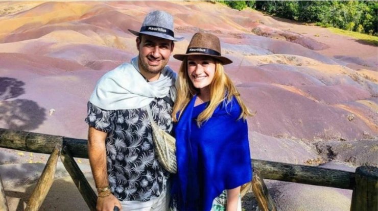 Μαυρίκιος - Ιλάειρα: Mάζεψαν 2000 φακελάκια από τους καλεσμένους του γάμου τους [βίντεο]