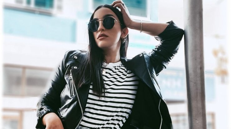 Άντρεα Νικολάου Παναγή: Μας δείχνει τις ραγάδες στο σώμα της έξι μήνες μετά τη γέννηση της κόρης της 