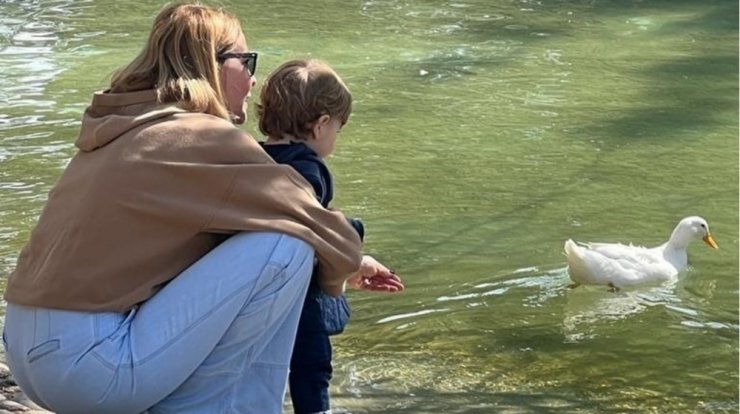 Τζένη Μπαλατσινού: Το πρωινό που έφτιαξε μαζί με τον γιο της στην κουζίνα [εικόνα]