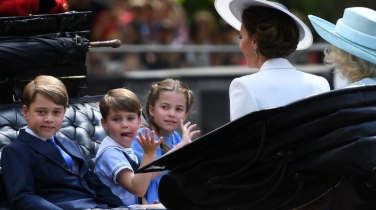 Πλατινένιο Ιωβηλαίο: Πώς ο πρίγκιπας Louis έστρεψε όλα τα βλέμματα επάνω του 