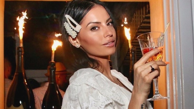 Σοκάρει η Δήμητρα Αλεξανδράκη: "Παρέλυσα από τη δεξιά μου πλευρά..." [βίντεο]