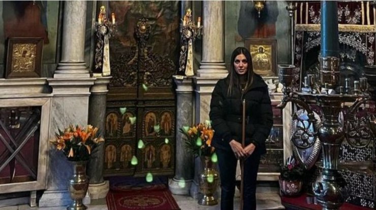 Σταματίνα Τσιμτσιλή: Το τάμα που εκπλήρωσε για τον γιο της στη Μυτιλήνη μαζί με τον σύζυγό της [εικόνες & βίντεο]