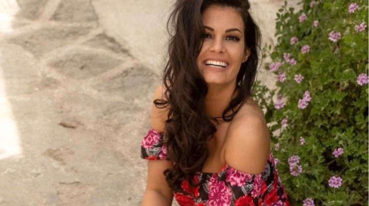 Μαρία Κορινθίου: Πιο ανανεωμένη από ποτέ μετά την απώλεια κιλών ποζάρει με μπικίνι [εικόνα]