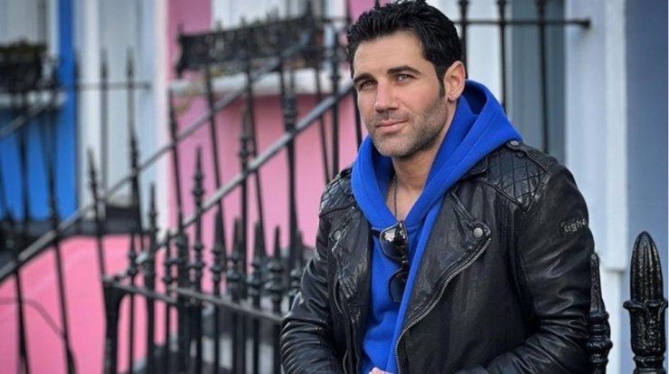 Δείτε τον Πέτρο Ιακωβίδη να ποζάρει topless και να αναστατώνει το instagram [εικόνα]