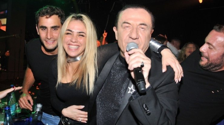 Λευτέρης Πανταζής: Οι ευχές που έδωσε στην κόρη του για την ημέρα του γάμου της [εικόνα]