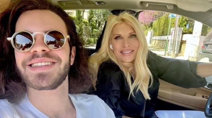 Άγγελος Λάτσιος: Η ξεχωριστή ανάρτηση που έκανε με την μητέρα του για τα γενέθλιά της