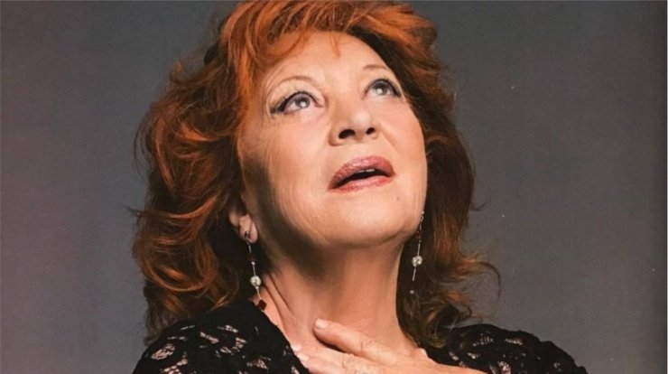 Συγκινεί η Χρυσούλα Διαβάτη: "Θα "φύγω" κι εγώ σε λίγο..."