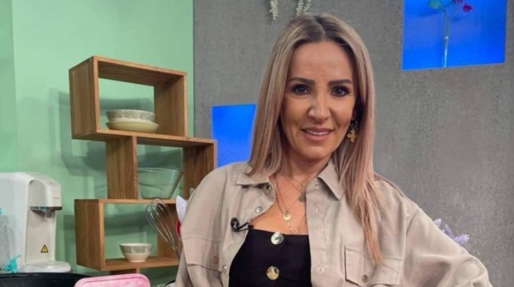 Γιώτα Δαμιανού: Συγκινημένη με την on air έκπληξη που είχε από τους συνεργάτες της [βίντεο]