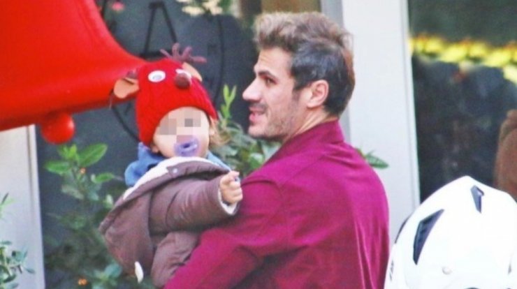 Άκης Πετρετζίκης: Δημοσίευσε εικόνα με τον μικρό Πετρετζίκη και "έλιωσε" το instagram