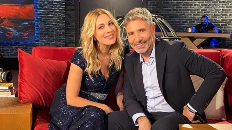 Η βίντεοκλήση του Ricky Martin στην Σμαράγδα Καρύδη και στον Θοδωρή Αθερίδη [βίντεο] 