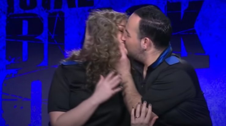 Μαυρίκιος Μαυρικίου: To παθιασμένο φιλί στην Ιλάειρα για να της "πάρει" τον φόβο [βίντεο]