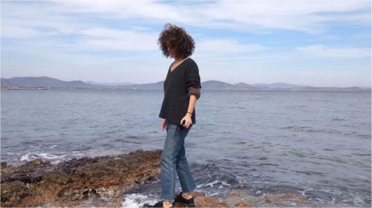 Γνωστή Ελληνίδα ηθοποιός εξομολογείται: "Θυμάμαι τον πατέρα μου να με σημαδεύει με την καραμπίνα"