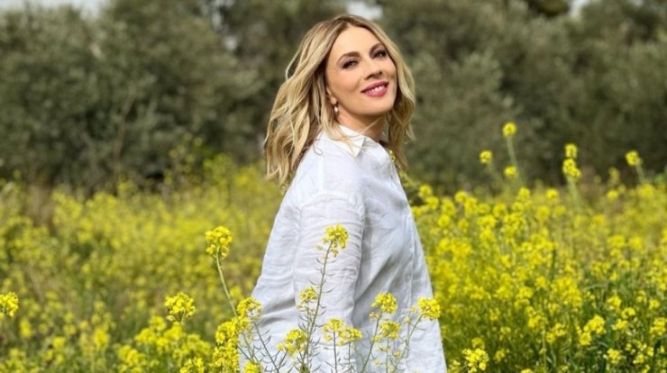 Σμαράγδα Καρύδη: Αποκαλύπτει τι έχει μετανιώσει περισσότερο στη ζωή της