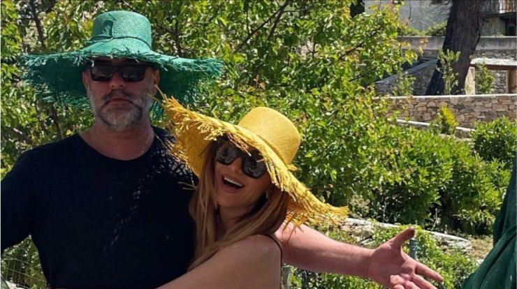 Βανδή - Μπισμπίκης: Πέρασαν το πρώτο τους Πάσχα μαζί, αγκαλιά! [εικόνες]