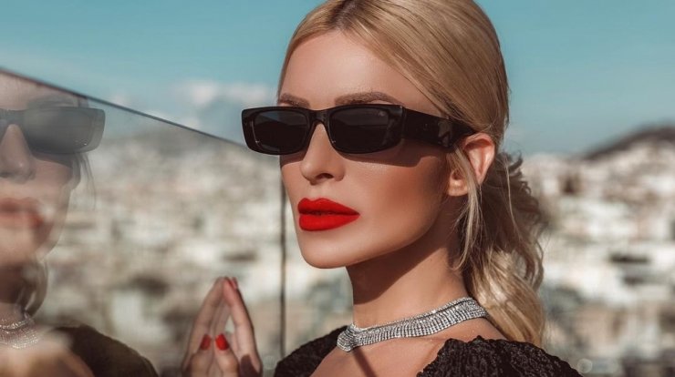 Κατερίνα Καινούργιου: Οι βρισιές που άκουγε για εκείνην στο ακουστικό της ενώ έκανε εκπομπή [βίντεο] 