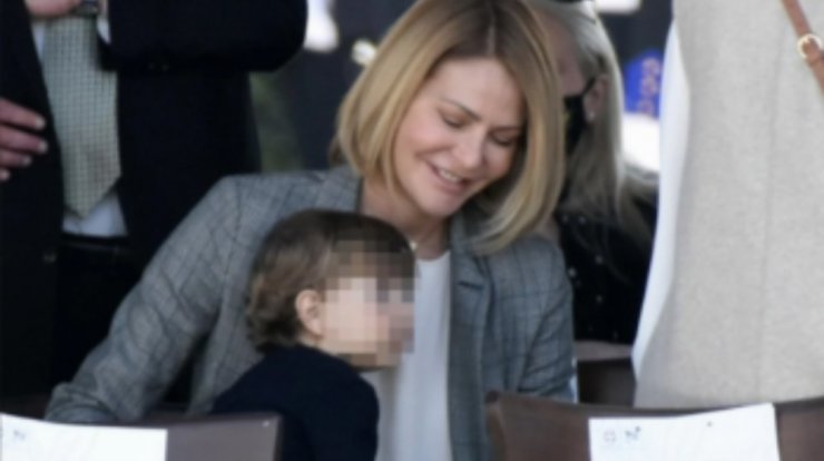 Τζένη Μπαλατσινού: Ζωγραφίζει μαζί με τον Παναγιώτη - Αντώνιο [εκόνες]