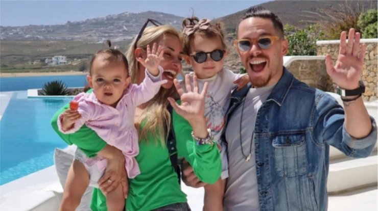 Λευτέρης Πετρούνιας: Η αντίδραση που είχαν οι κόρες του όταν τον είδαν σε αγώνες στην τηλεόραση [εικόνες & βίντεο]