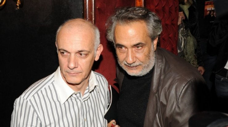 Κώστας Αρζόγλου: Η αγκωνιά που δέχθηκε από τον Γιώργο Κιμούλη στο στήθος του