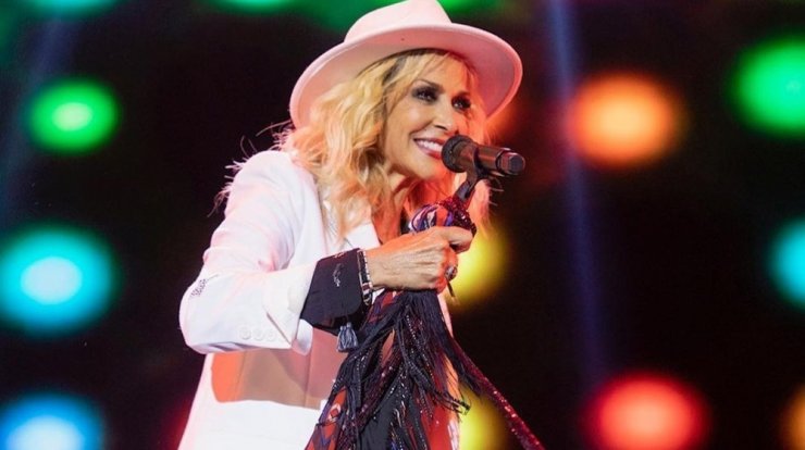 Άννα Βίσση: "Ποιος έχει το κέφι συνήθως να ικανοποιήσει μία γυναίκα; Ένας νεότερος άνδρας" [βίντεο]