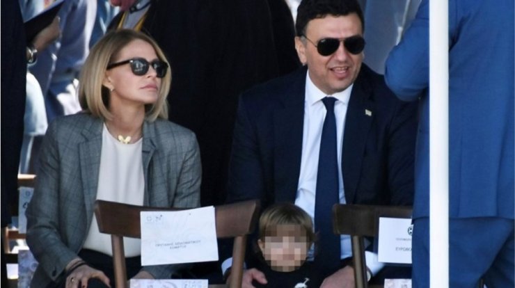 Τζένη Μπαλατσινού: Η φωτογραφία που τράβηξε του συζύγου της μαζί με τον Κικίλια Junior στην παρέλαση [εικόνα]